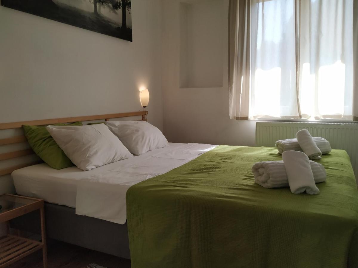 Two Flowers Apartments ซาเกร็บ ภายนอก รูปภาพ