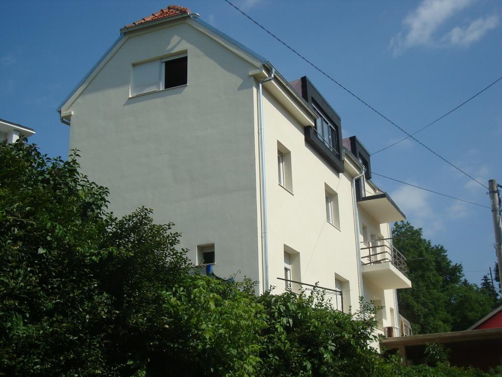 Two Flowers Apartments ซาเกร็บ ภายนอก รูปภาพ