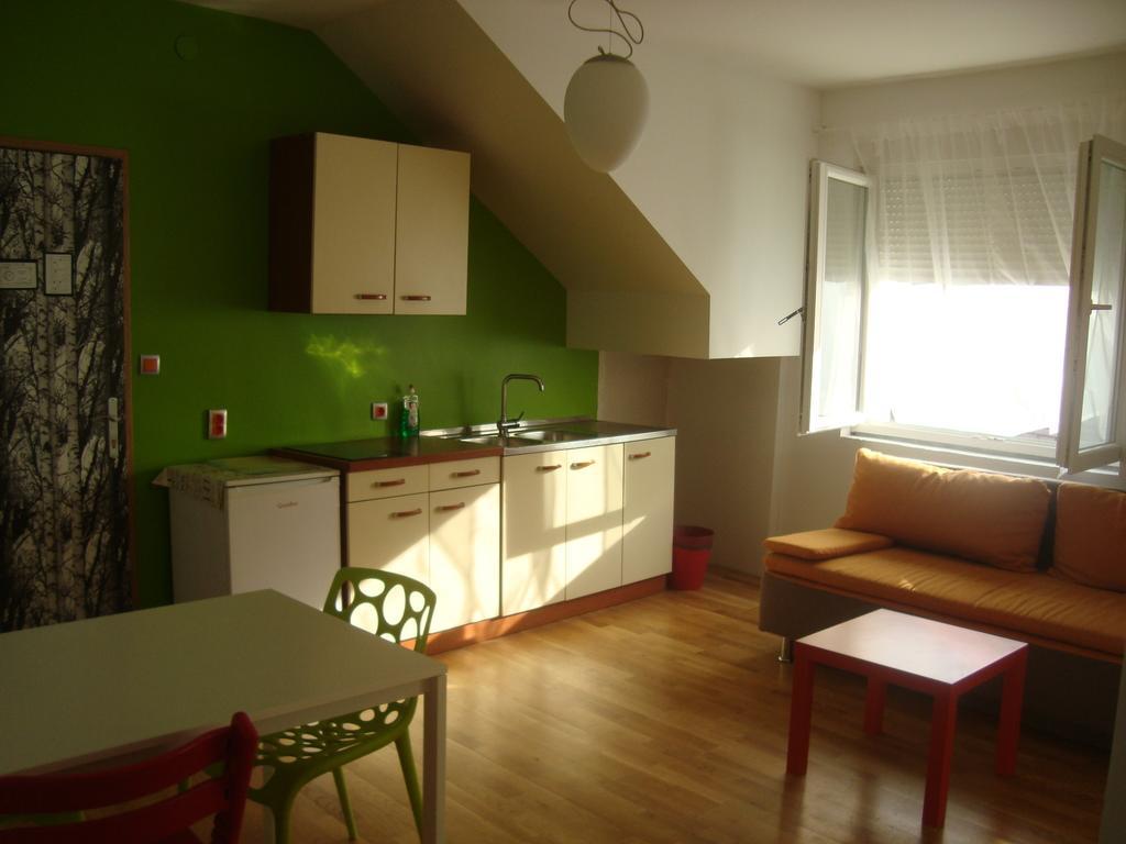 Two Flowers Apartments ซาเกร็บ ห้อง รูปภาพ